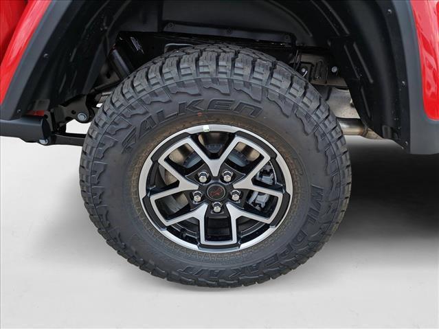 new 2025 Jeep Gladiator car, priced at $45,654