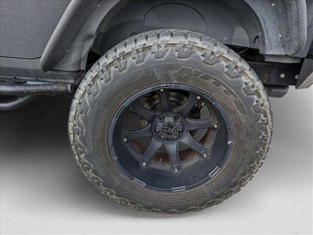 used 2015 Jeep Wrangler Unlimited car, priced at $19,598