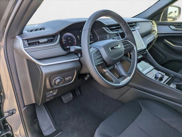 new 2025 Jeep Grand Cherokee car, priced at $33,484