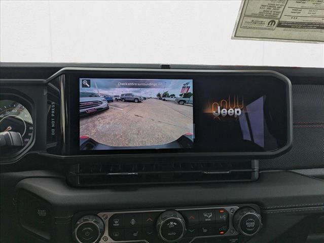 new 2025 Jeep Gladiator car, priced at $45,654