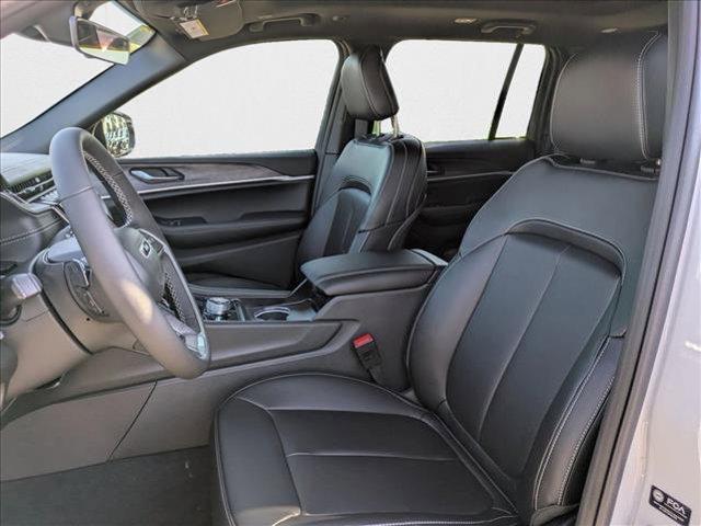 new 2025 Jeep Grand Cherokee car, priced at $43,790