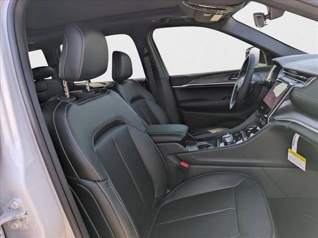 new 2025 Jeep Grand Cherokee car, priced at $43,790