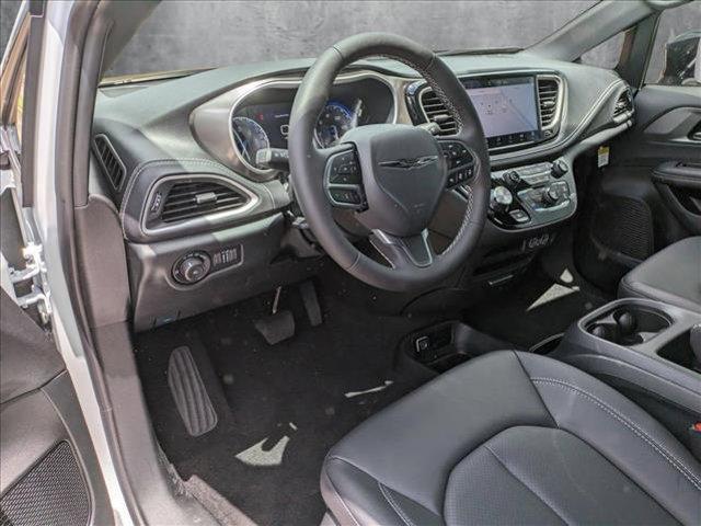 new 2025 Chrysler Pacifica car, priced at $39,991