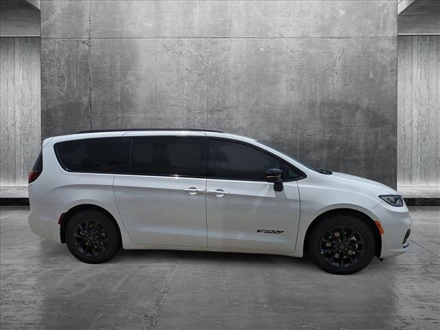 new 2025 Chrysler Pacifica car, priced at $39,991
