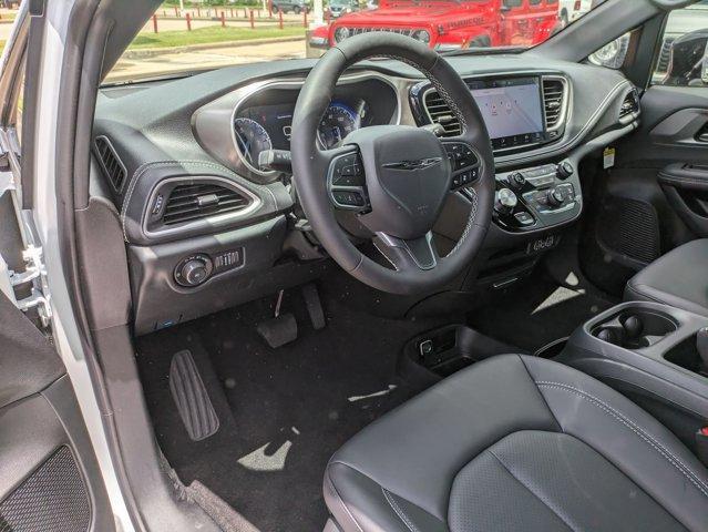 new 2025 Chrysler Pacifica car, priced at $39,991