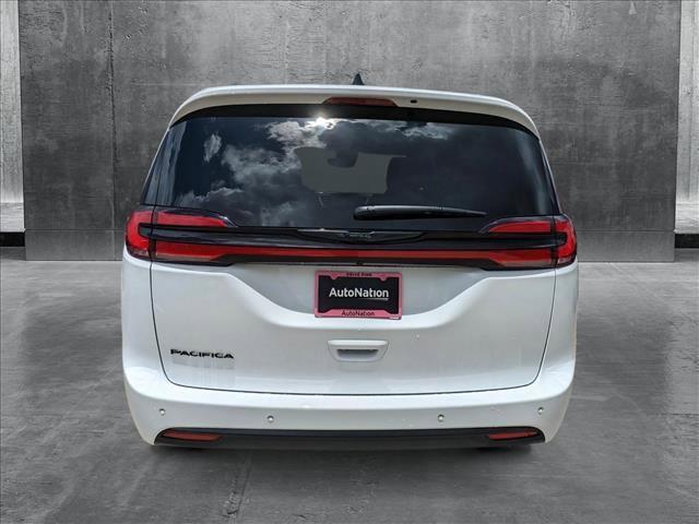 new 2025 Chrysler Pacifica car, priced at $39,991