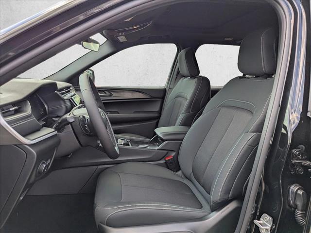 new 2025 Jeep Grand Cherokee car, priced at $34,047