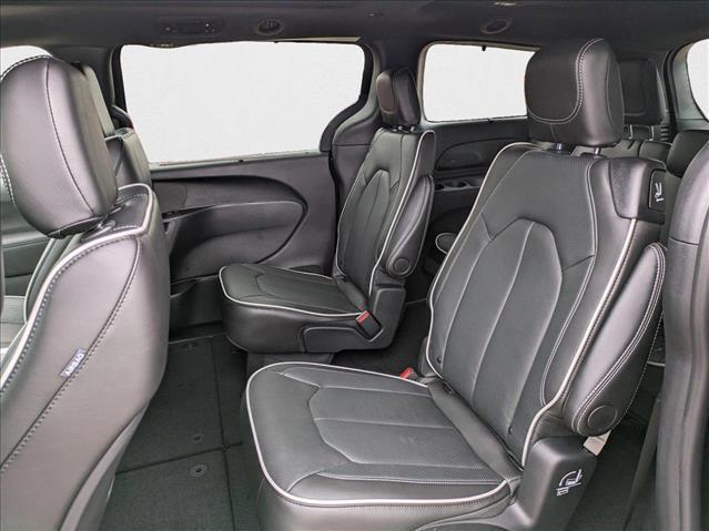 new 2025 Chrysler Pacifica car, priced at $43,741