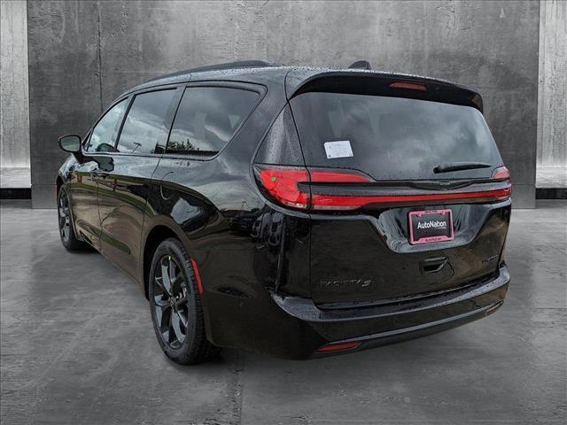 new 2025 Chrysler Pacifica car, priced at $52,845