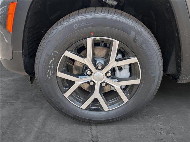 new 2025 Jeep Grand Cherokee car, priced at $40,546