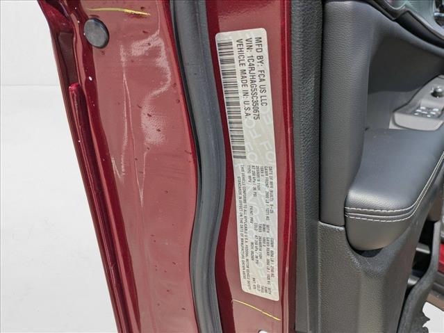 new 2025 Jeep Grand Cherokee car, priced at $36,741