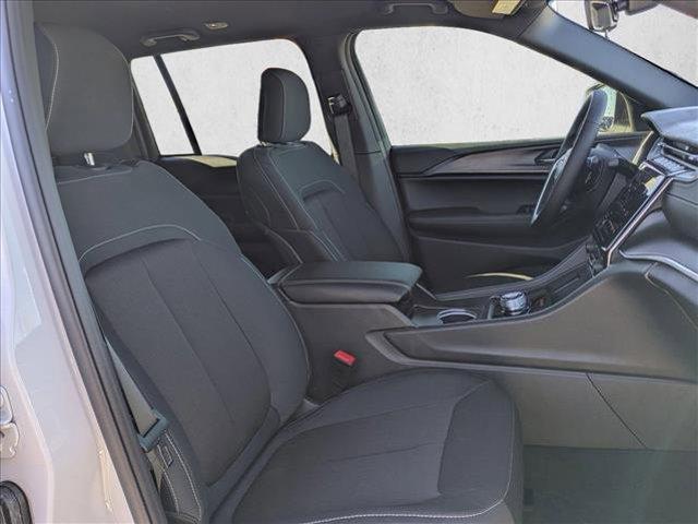 new 2025 Jeep Grand Cherokee car, priced at $34,741