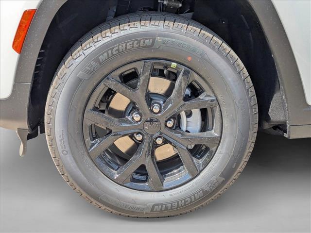 new 2025 Jeep Grand Cherokee car, priced at $37,317