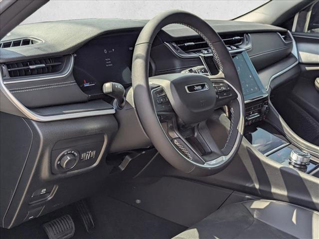 new 2025 Jeep Grand Cherokee car, priced at $37,317