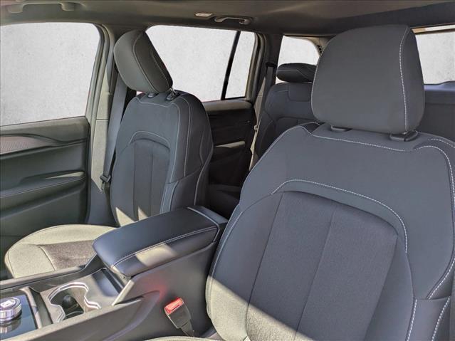 new 2025 Jeep Grand Cherokee car, priced at $35,429