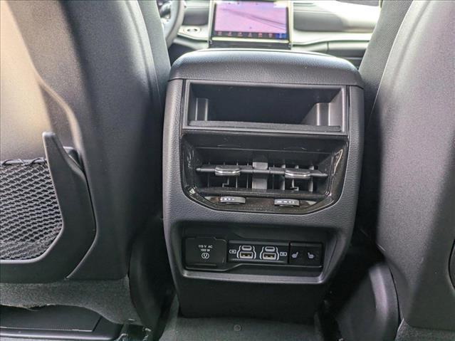 new 2025 Jeep Grand Cherokee car, priced at $39,991