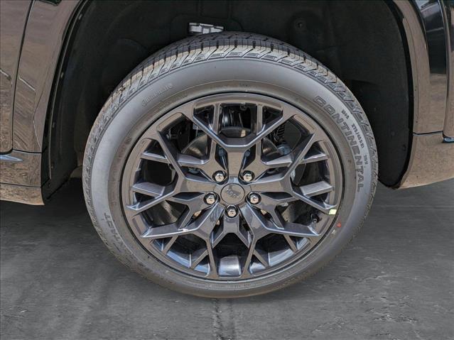 new 2025 Jeep Grand Cherokee car, priced at $56,991