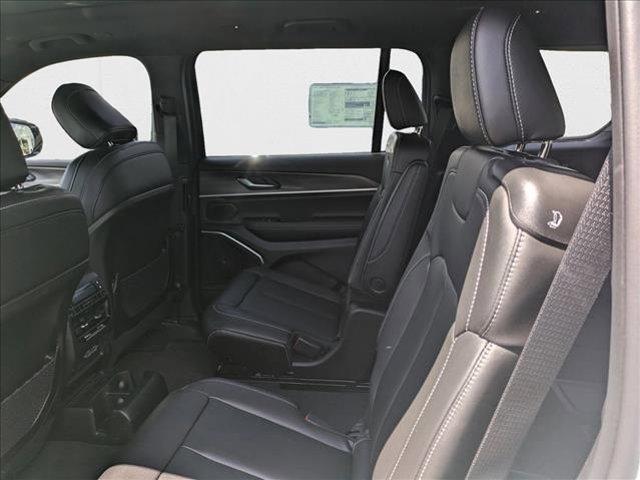 new 2025 Jeep Grand Cherokee L car, priced at $41,298