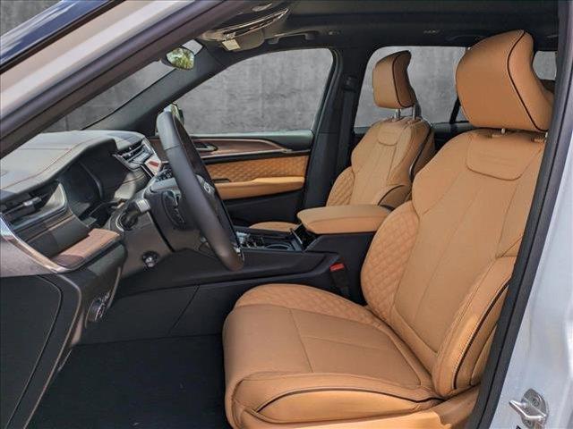 new 2025 Jeep Grand Cherokee car, priced at $49,491