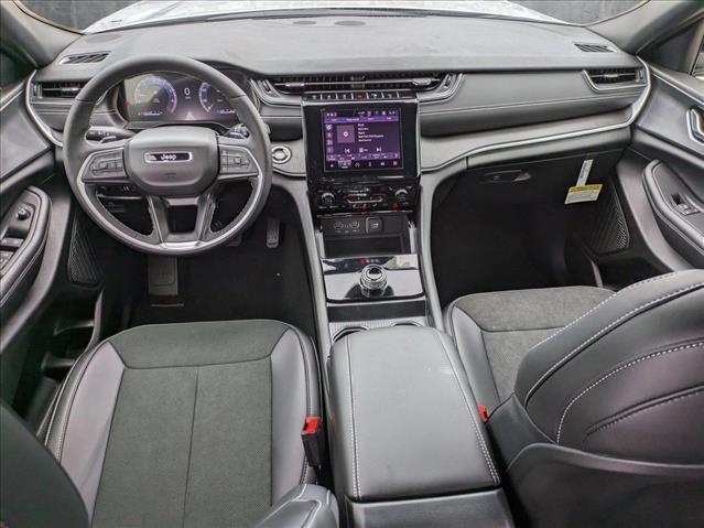 new 2025 Jeep Grand Cherokee L car, priced at $38,991