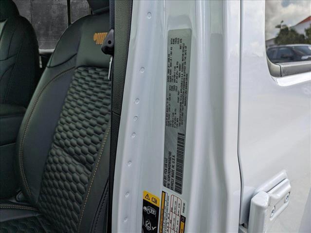 new 2025 Jeep Wrangler car, priced at $43,991