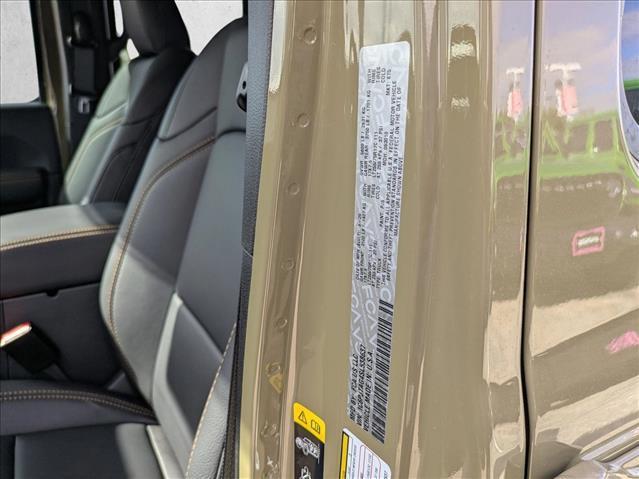 new 2025 Jeep Gladiator car, priced at $40,354