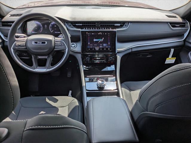 new 2025 Jeep Grand Cherokee car, priced at $35,947