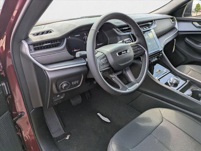 new 2025 Jeep Grand Cherokee car, priced at $35,533