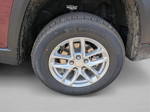 new 2025 Jeep Grand Cherokee car, priced at $35,947