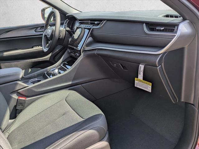 new 2025 Jeep Grand Cherokee car, priced at $35,947