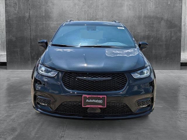 new 2025 Chrysler Pacifica car, priced at $39,991