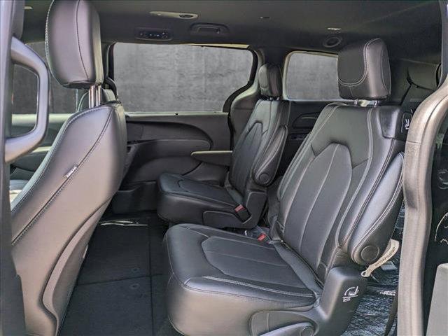 new 2025 Chrysler Pacifica car, priced at $39,991
