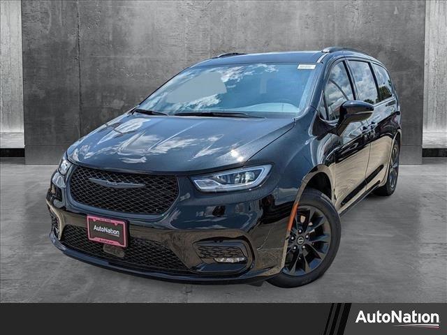 new 2025 Chrysler Pacifica car, priced at $39,991