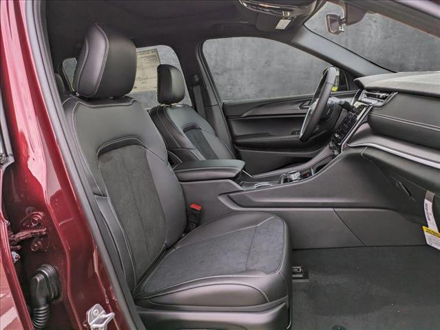 new 2025 Jeep Grand Cherokee L car, priced at $40,718