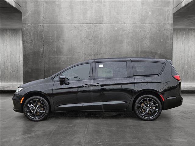 new 2024 Chrysler Pacifica car, priced at $57,510