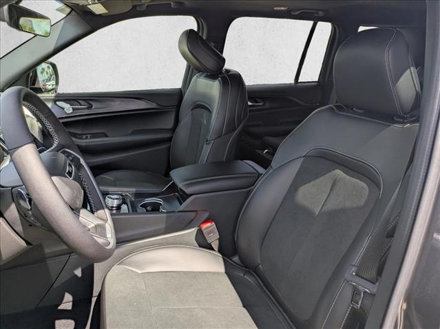 new 2025 Jeep Grand Cherokee car, priced at $38,835