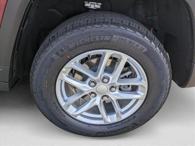 new 2025 Jeep Grand Cherokee car, priced at $33,484