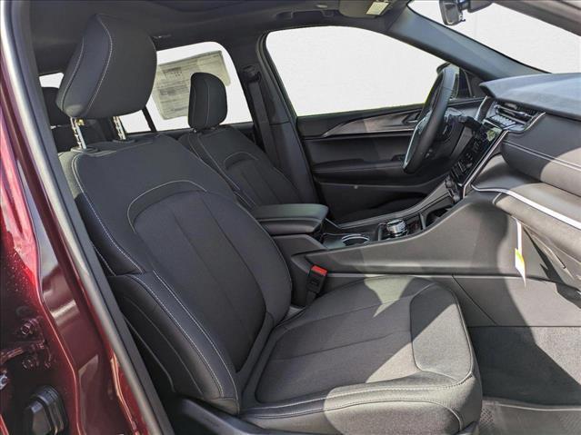 new 2025 Jeep Grand Cherokee car, priced at $33,484