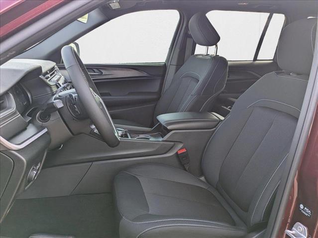 new 2025 Jeep Grand Cherokee car, priced at $33,484