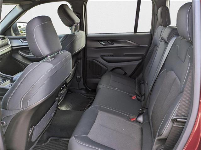 new 2025 Jeep Grand Cherokee car, priced at $33,484
