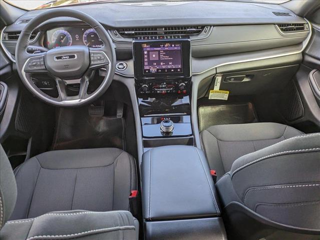 new 2025 Jeep Grand Cherokee car, priced at $33,484