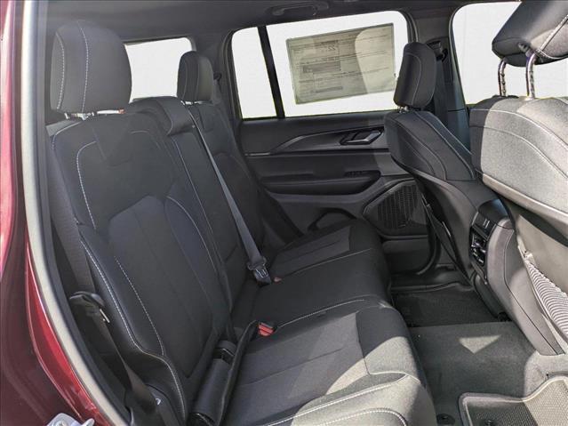 new 2025 Jeep Grand Cherokee car, priced at $33,484