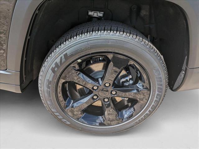 new 2025 Jeep Grand Cherokee L car, priced at $42,491