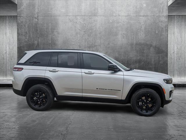 new 2025 Jeep Grand Cherokee car, priced at $38,917