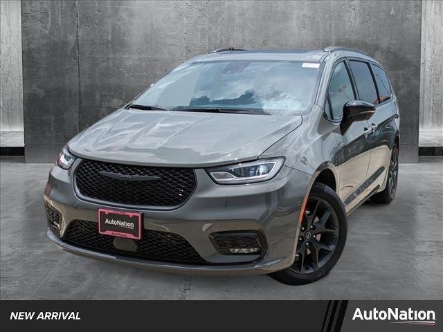 new 2025 Chrysler Pacifica car, priced at $53,340