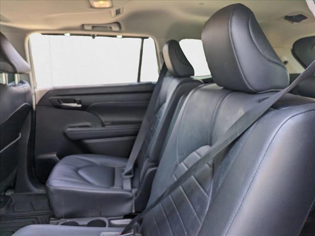 used 2020 Toyota Highlander car, priced at $24,998