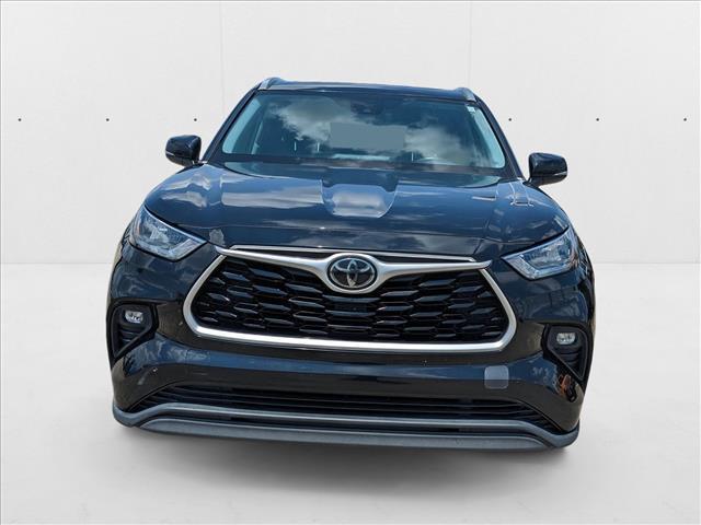 used 2020 Toyota Highlander car, priced at $24,998