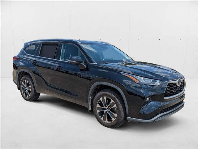 used 2020 Toyota Highlander car, priced at $24,998