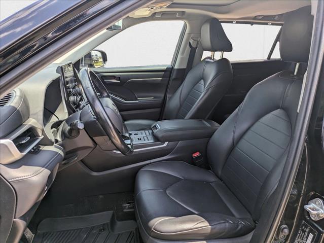 used 2020 Toyota Highlander car, priced at $24,998