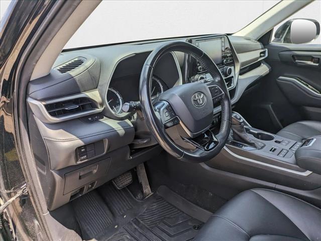 used 2020 Toyota Highlander car, priced at $24,998